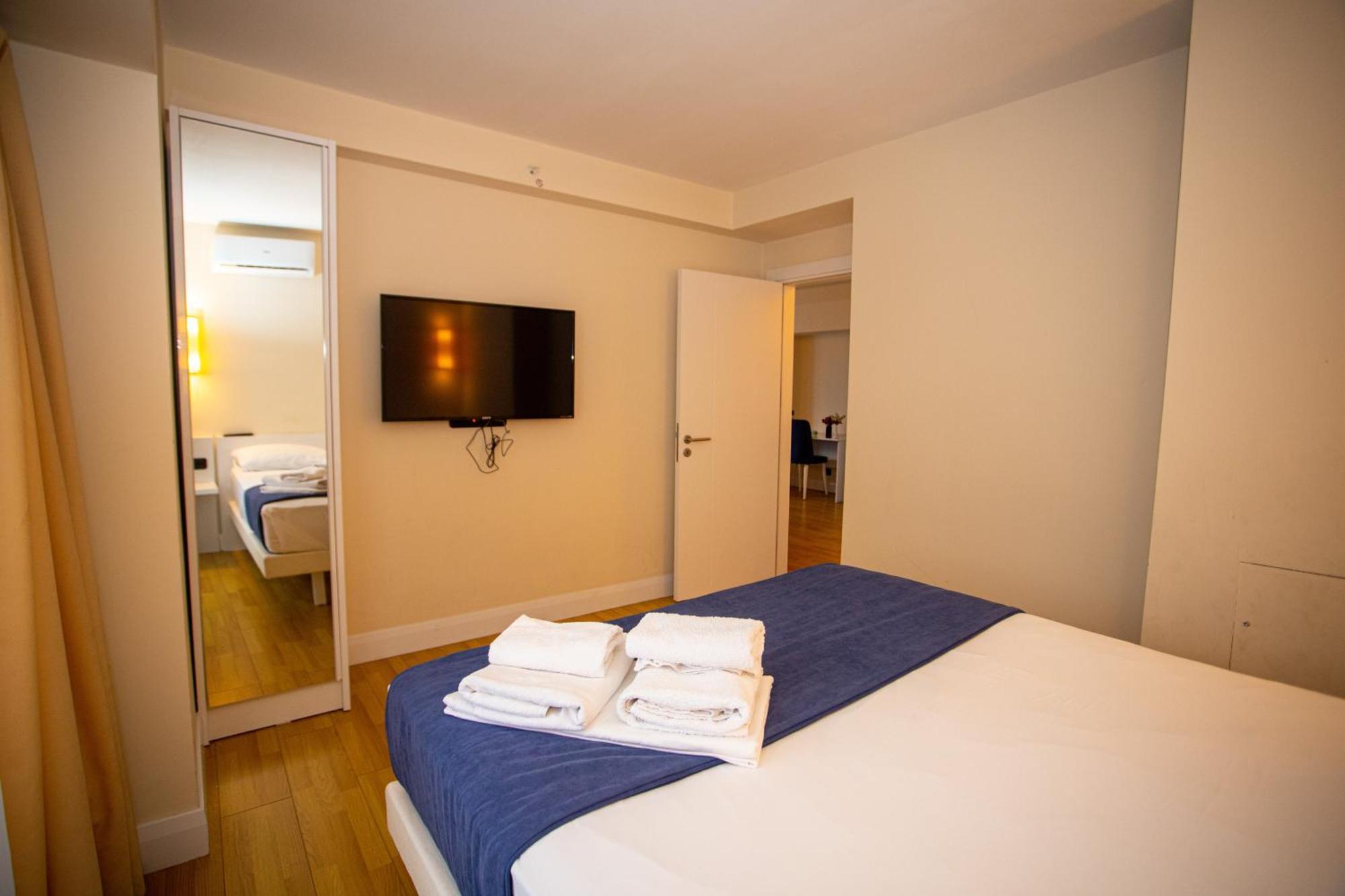 Luxsor & Gorgeous Sea Vlews Apartment Батуми Екстериор снимка