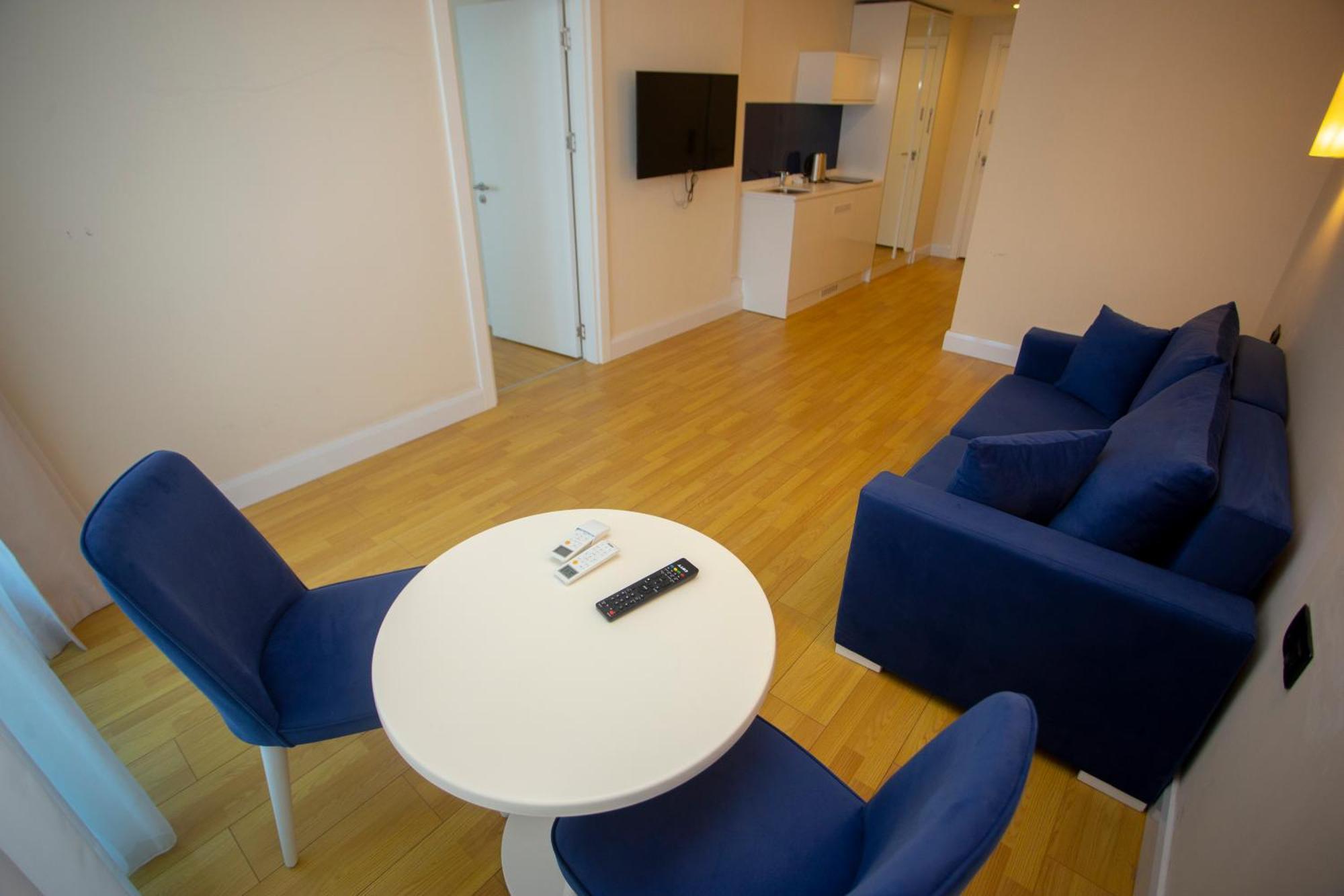 Luxsor & Gorgeous Sea Vlews Apartment Батуми Екстериор снимка