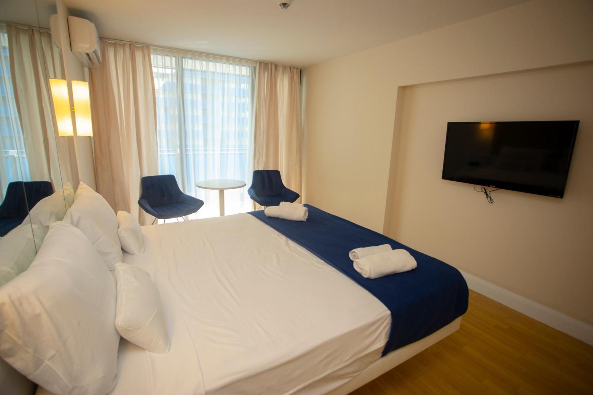 Luxsor & Gorgeous Sea Vlews Apartment Батуми Екстериор снимка