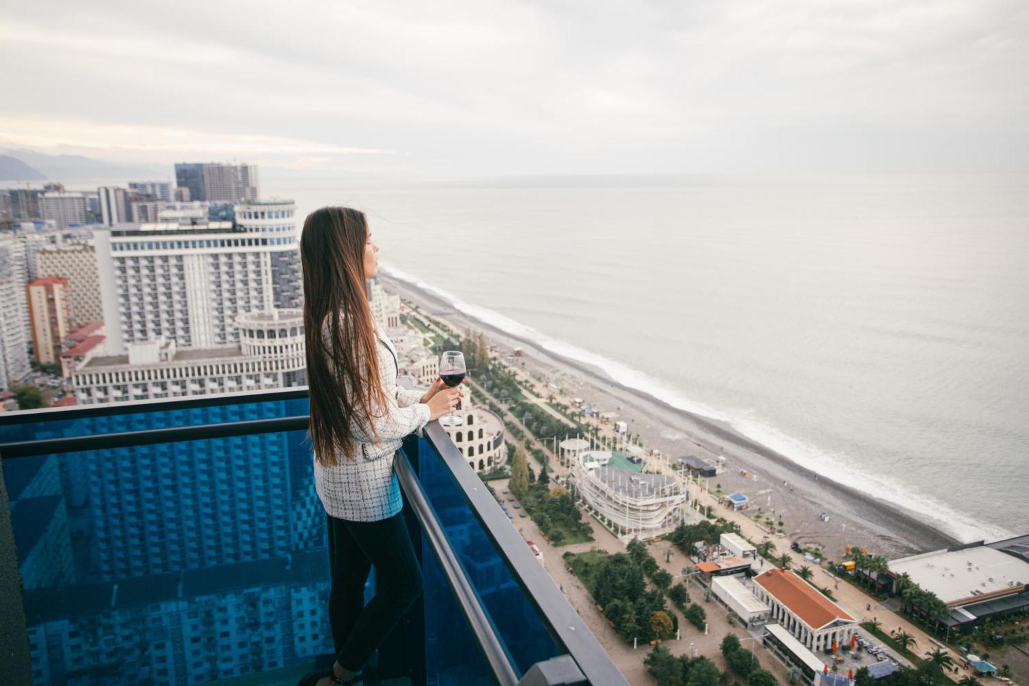 Luxsor & Gorgeous Sea Vlews Apartment Батуми Екстериор снимка