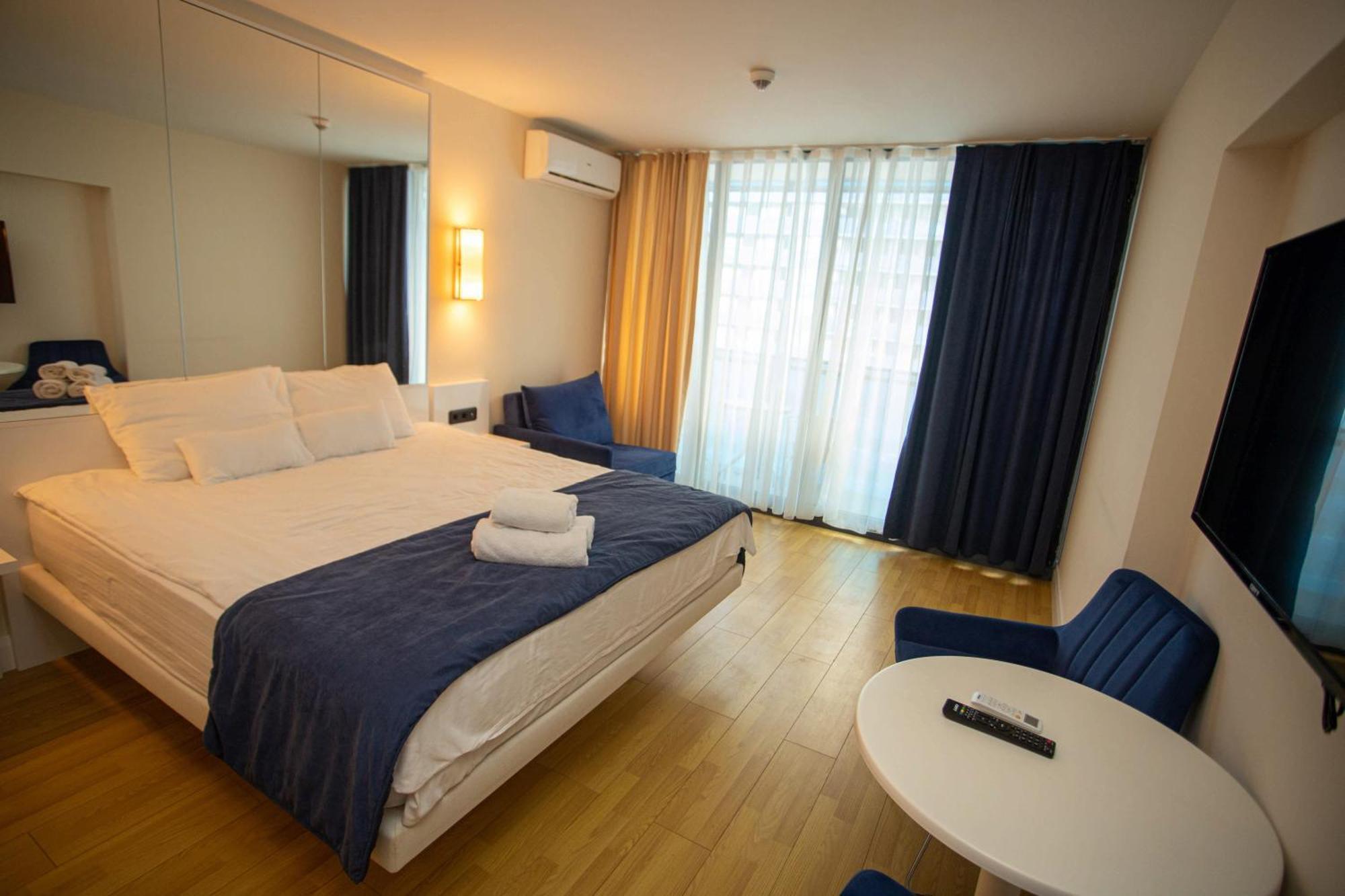 Luxsor & Gorgeous Sea Vlews Apartment Батуми Екстериор снимка