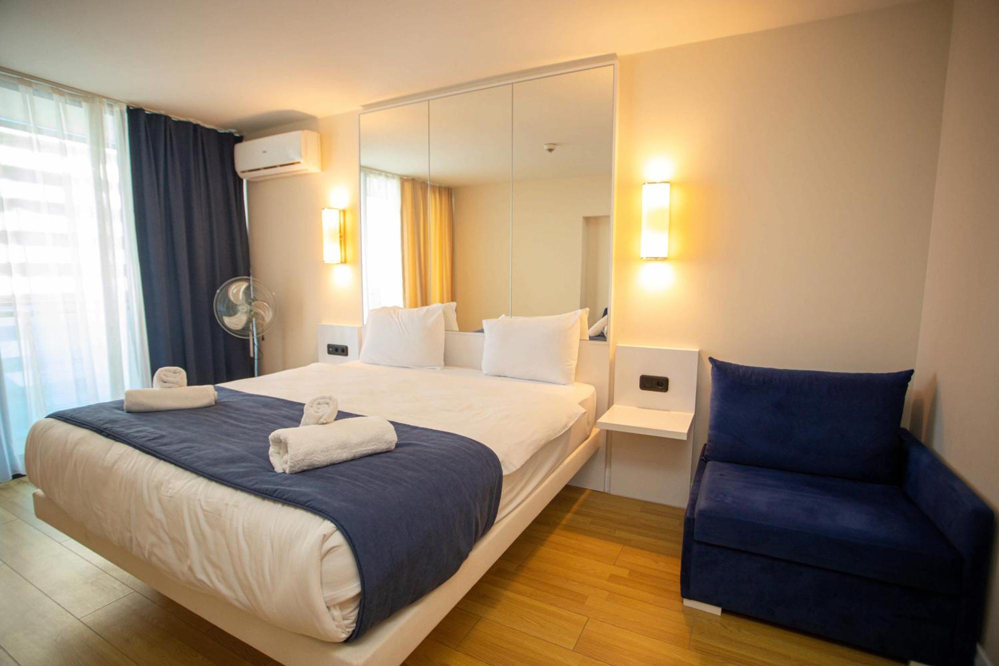 Luxsor & Gorgeous Sea Vlews Apartment Батуми Екстериор снимка